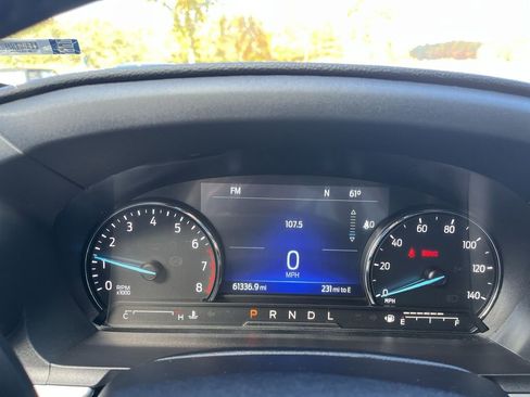 Used 2022 Ford Explorer XLT w/ Equipment Group 202A AWD/4WD image 8