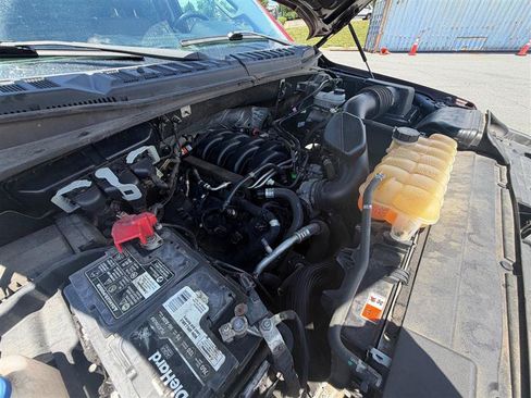 Used 2018 Ford F150 XLT w/ Equipment Group 302A Luxury AWD/4WD image 33