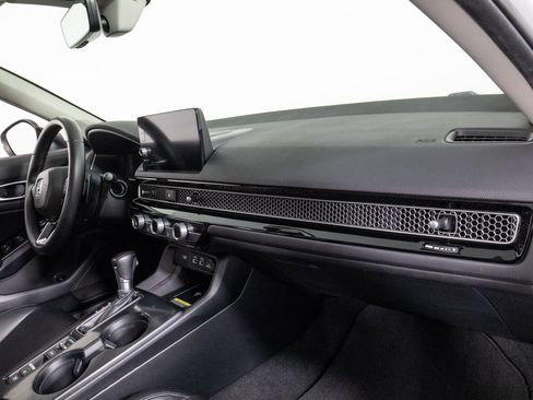 Used 2022 Honda Civic Touring image 18