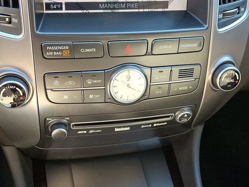 Used 2011 Hyundai Equus Signature image 17