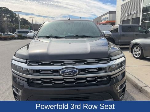 Used 2022 Ford Expedition Platinum image 3