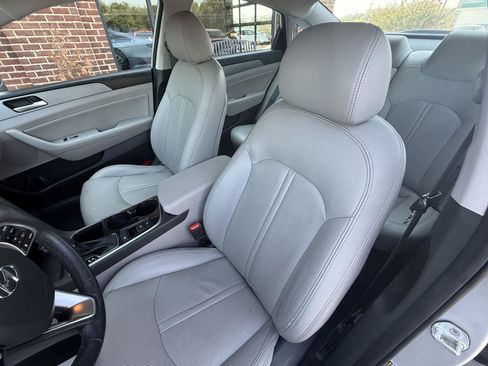 Used 2018 Hyundai Sonata SEL w/ Tech Package 02 FWD image 13