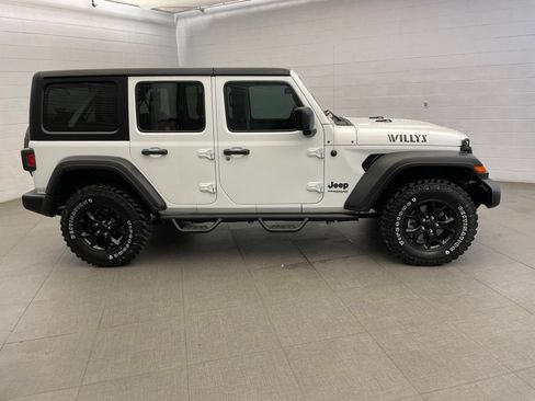Used 2022 Jeep Wrangler Unlimited Sport AWD/4WD image 6