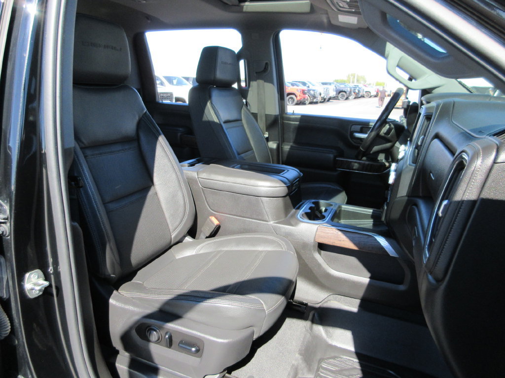 Used 2021 GMC Sierra 2500 Denali w/ Denali Ultimate Package AWD/4WD image 27