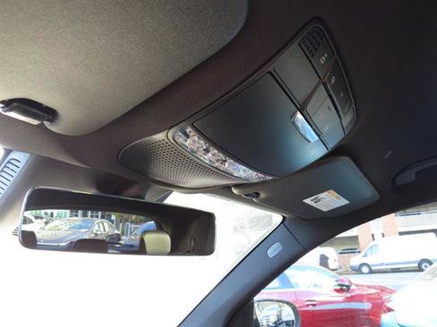 Used 2022 Mercedes-Benz GLC 300 4MATIC image 16