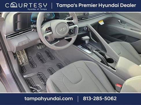 Certified 2025 Hyundai Elantra Sport w/ Cargo Package image 19