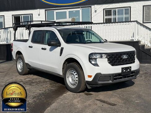 Used 2025 Ford Maverick XLT w/ Equipment Group 302A image 3