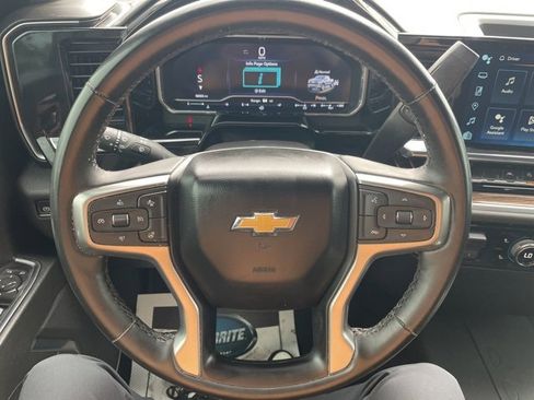Used 2024 Chevrolet Silverado 1500 LT image 25