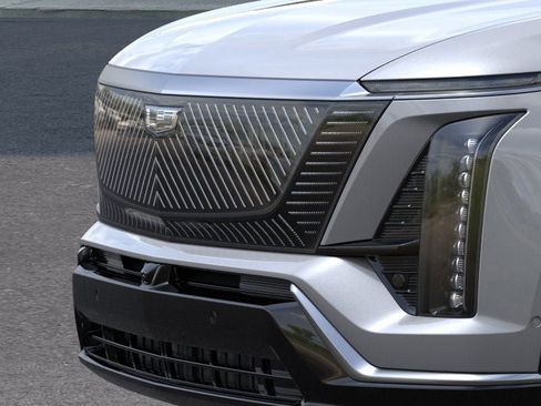 New 2026 Cadillac Vistiq Luxury w/ LPO, Floor Liner Package AWD/4WD image 13