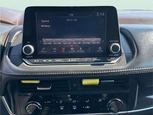 Used 2023 Nissan Rogue S FWD image 22