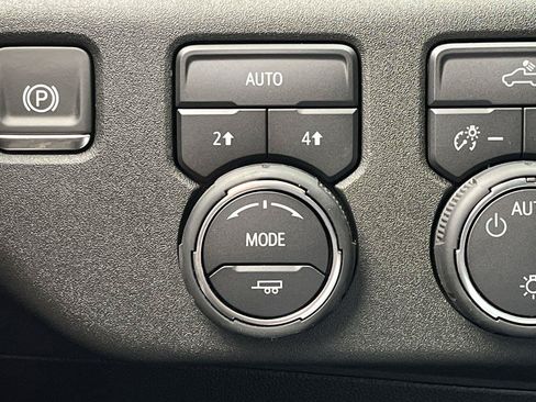 Used 2026 Chevrolet Silverado 1500 LT w/ Protection Package AWD/4WD image 16