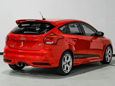 Used 2013 Ford Focus ST FWD image 6