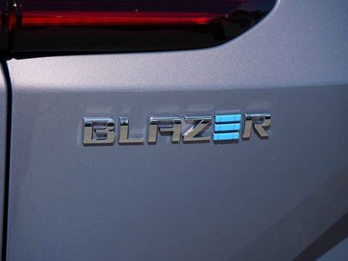 New 2026 Chevrolet Blazer EV LT image 13