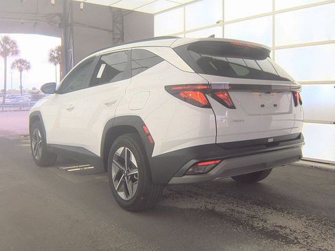 Used 2025 Hyundai Tucson SEL AWD/4WD image 3