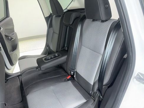 Used 2019 Ford Escape SE image 25