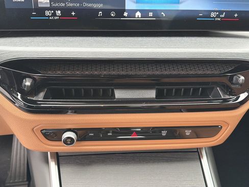 New 2026 BMW 330i Sedan w/ Premium Package image 7