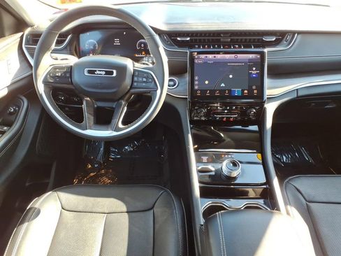 Used 2023 Jeep Grand Cherokee Limited w/ Luxury Tech Group II AWD/4WD image 14
