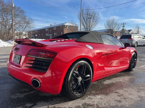 Used 2015 Audi R8 V8 w/ Extended Leather Package image 5