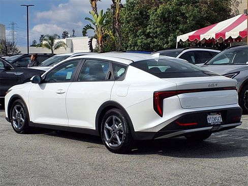 Used 2025 Kia K4 LXS image 3