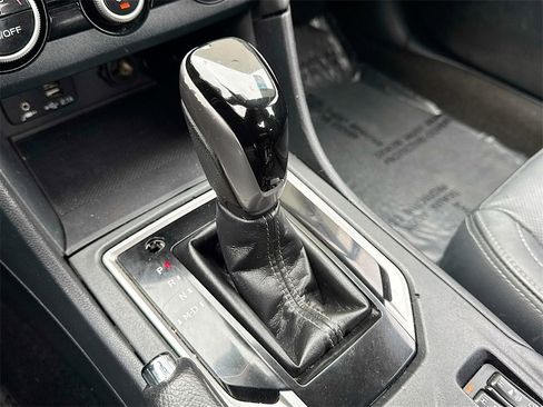 Used 2020 Subaru Impreza 2.0i Limited image 16