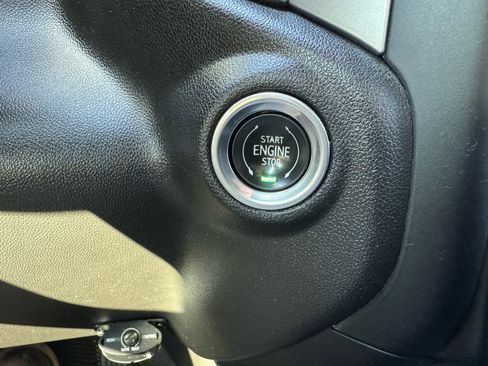 Used 2023 Chevrolet Silverado 1500 Custom image 25