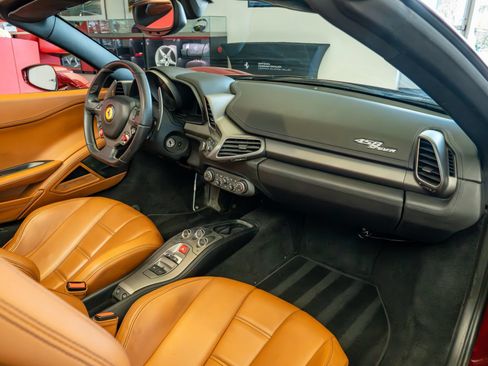 Used 2013 Ferrari 458 Spider RWD image 17