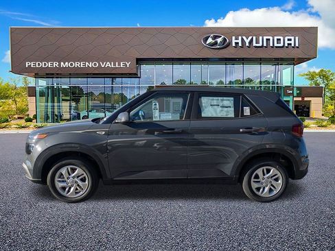 New 2026 Hyundai Venue SE image 3