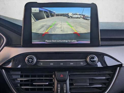 Used 2022 Ford Escape SE FWD image 13