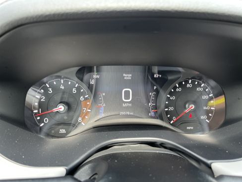 Used 2025 Jeep Compass Limited AWD/4WD image 10