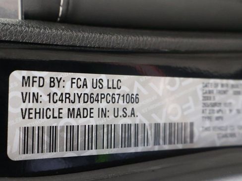 Used 2023 Jeep Grand Cherokee Overland w/ Advanced Protech Group III image 63