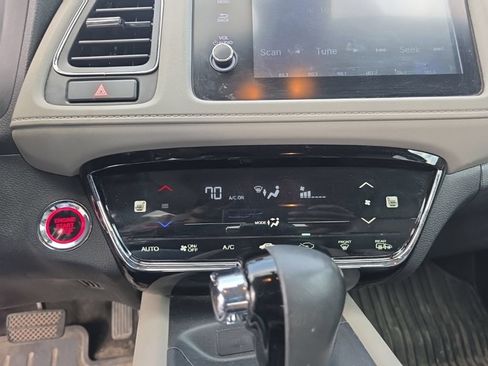 Used 2019 Honda HR-V EX-L image 17