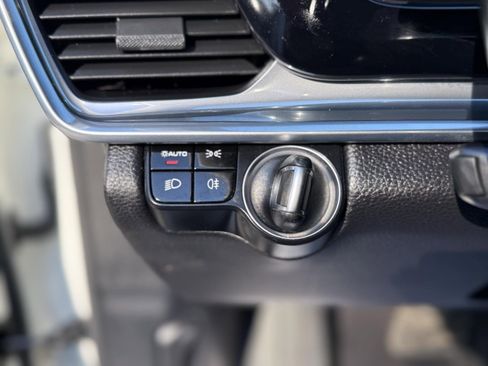 Used 2021 Porsche Panamera image 38