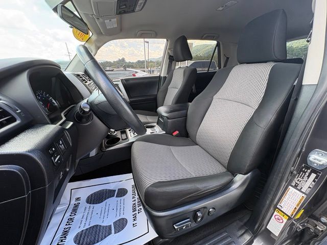 Used 2019 Toyota 4Runner SR5 AWD/4WD image 24