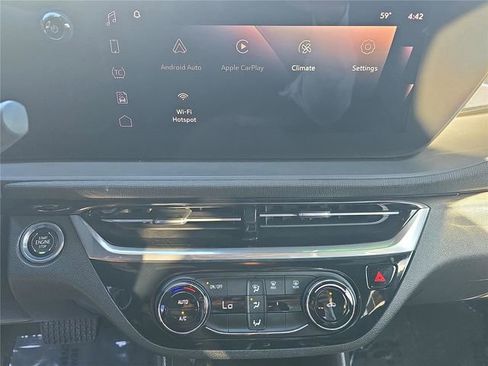 Used 2024 Buick Envista Sport Touring w/ Convenience II Package image 17