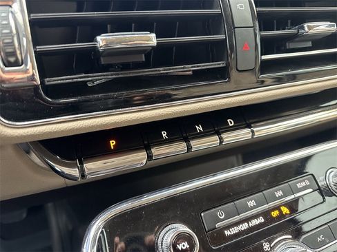 Certified 2023 Lincoln Navigator Reserve image 23