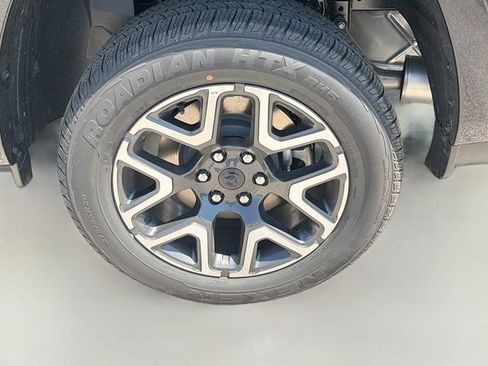 New 2026 RAM 1500 Laramie AWD/4WD image 33