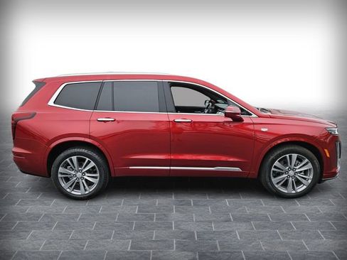 Certified 2025 Cadillac XT6 Premium Luxury w/ LPO, Floor Liner Package image 4