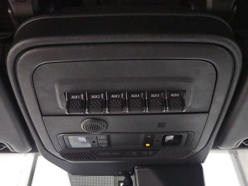 Used 2024 Ford Bronco Wildtrak AWD/4WD image 3