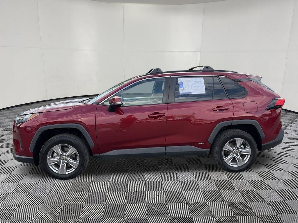 Used 2024 Toyota RAV4 XLE w/ Convenience Package AWD/4WD image 5