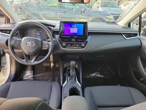 Used 2024 Toyota Corolla LE FWD image 10