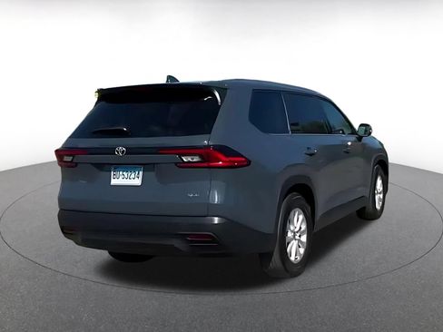 Used 2025 Toyota Grand Highlander FWD image 12