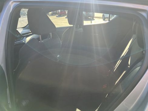 Used 2018 Toyota C-HR XLE image 7