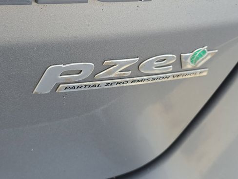 Used 2011 Subaru Legacy 2.5i image 6