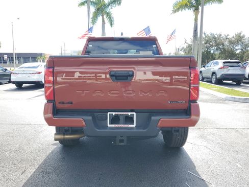 Used 2025 Toyota Tacoma TRD Sport image 10