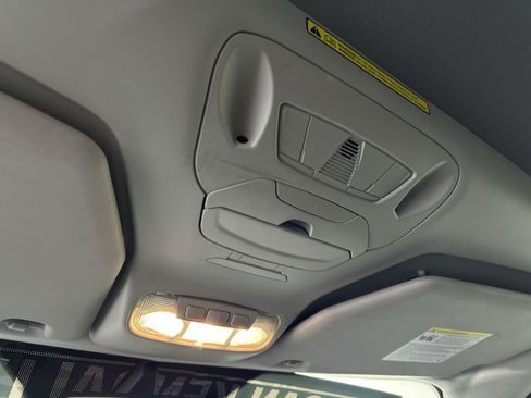 Used 2016 Ford Transit Connect XLT image 26