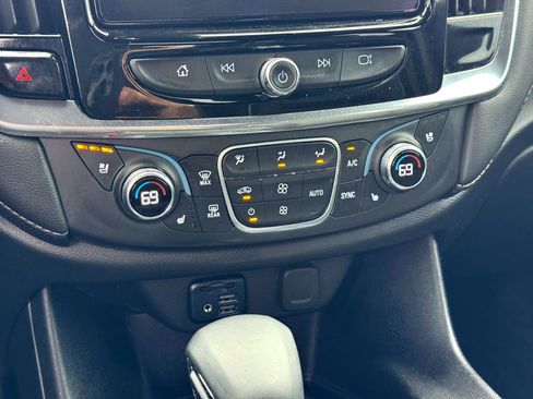 Used 2023 Chevrolet Traverse Premier w/ Redline Edition image 31