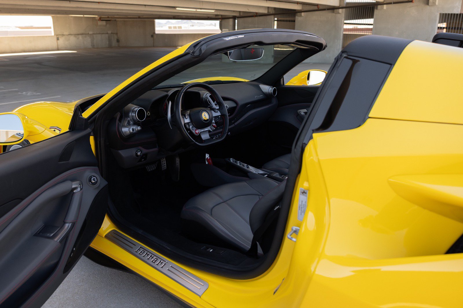 Used 2022 Ferrari F8 Tributo RWD image 41