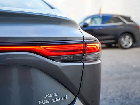 Used 2023 Toyota Mirai XLE w/ Advanced Technology Package image 9