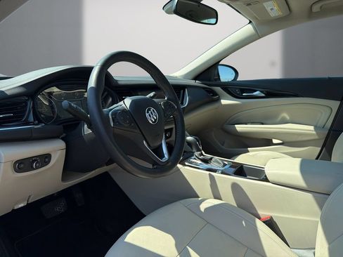 Used 2020 Buick Regal Essence FWD image 12