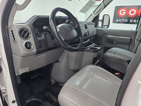 Used 2013 Ford E-150 and Econoline 150 image 10